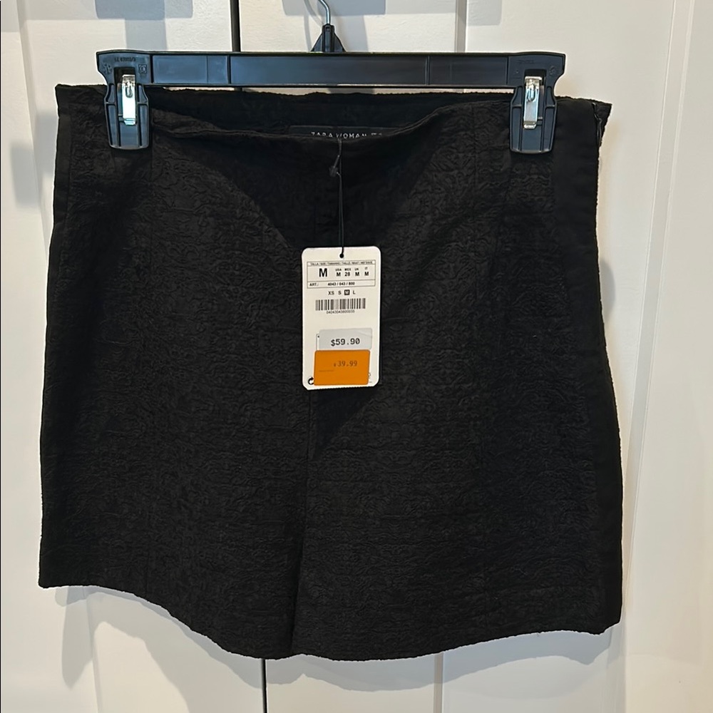 Zara Women's Black Shorts